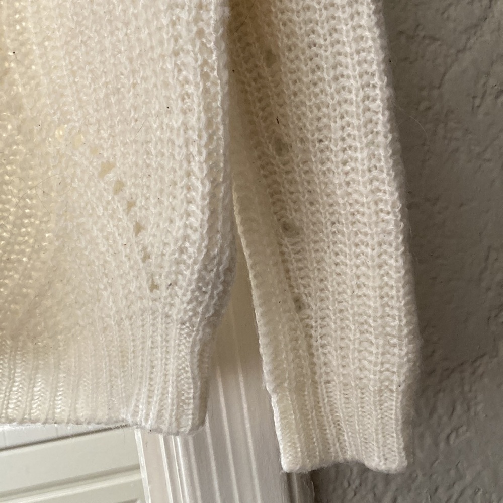 Oversized Big Knit White Sweater - Picture 3 of 3